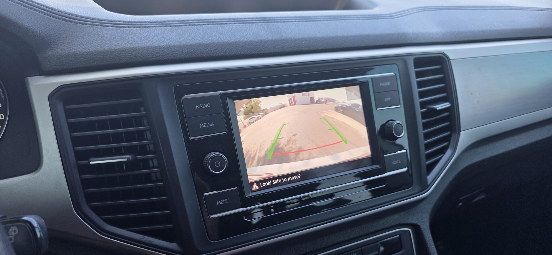 2021 Volkswagen Atlas S - Photo 19