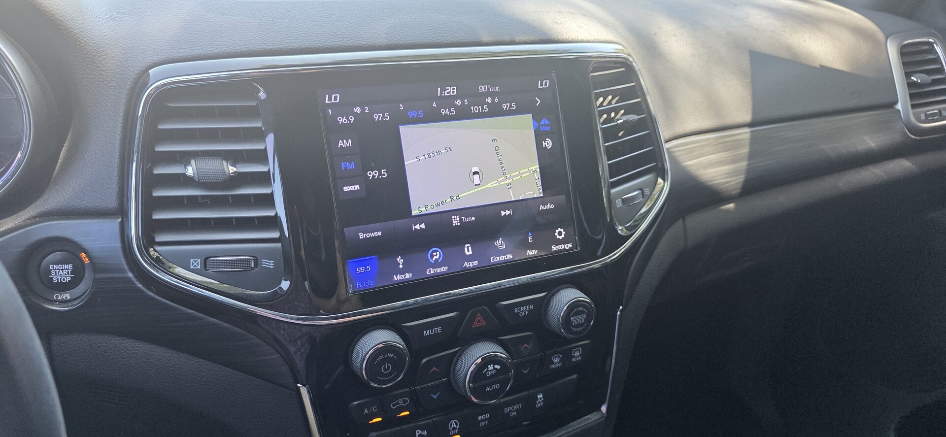 2019 Jeep Grand Cherokee Altitude - Photo 21