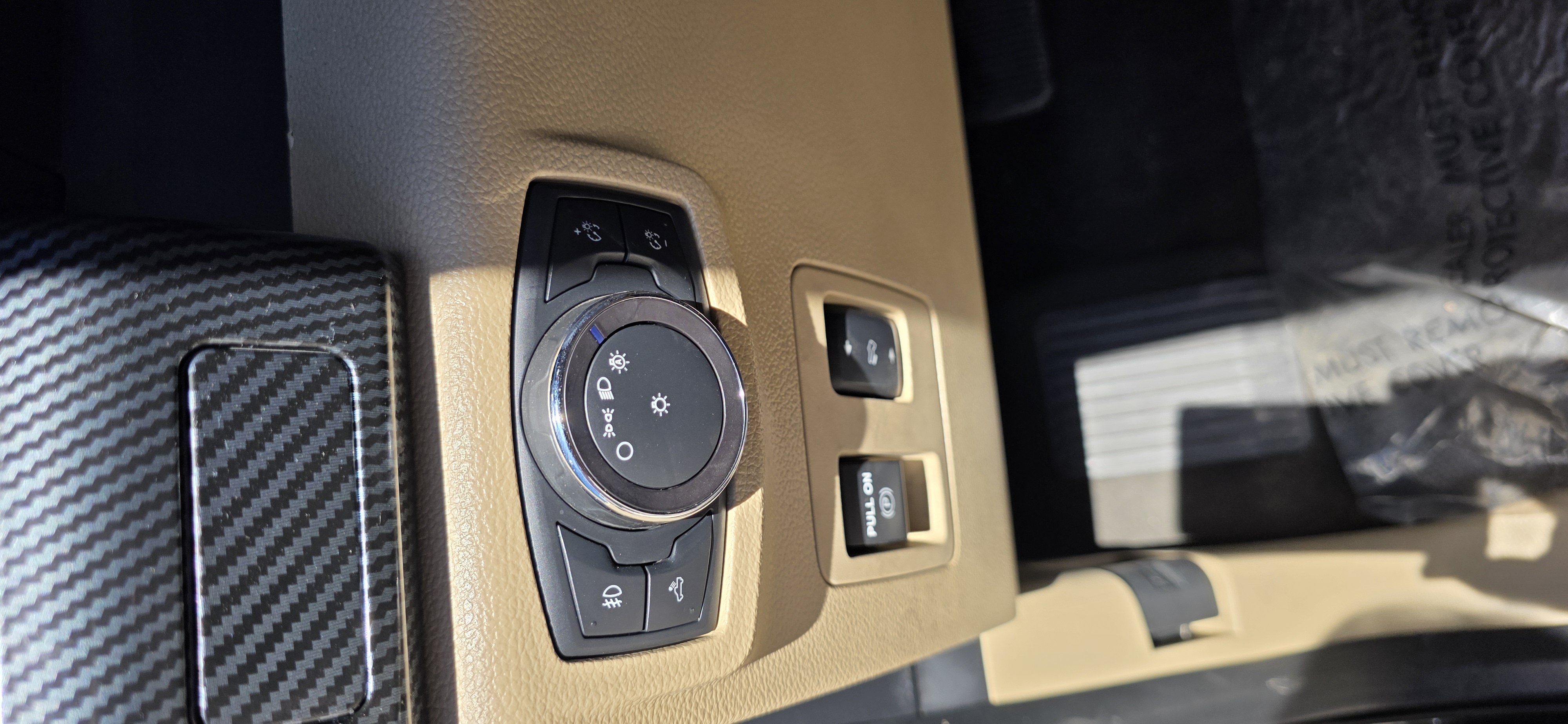 2019 Ford F-150 Lariat - Photo 14