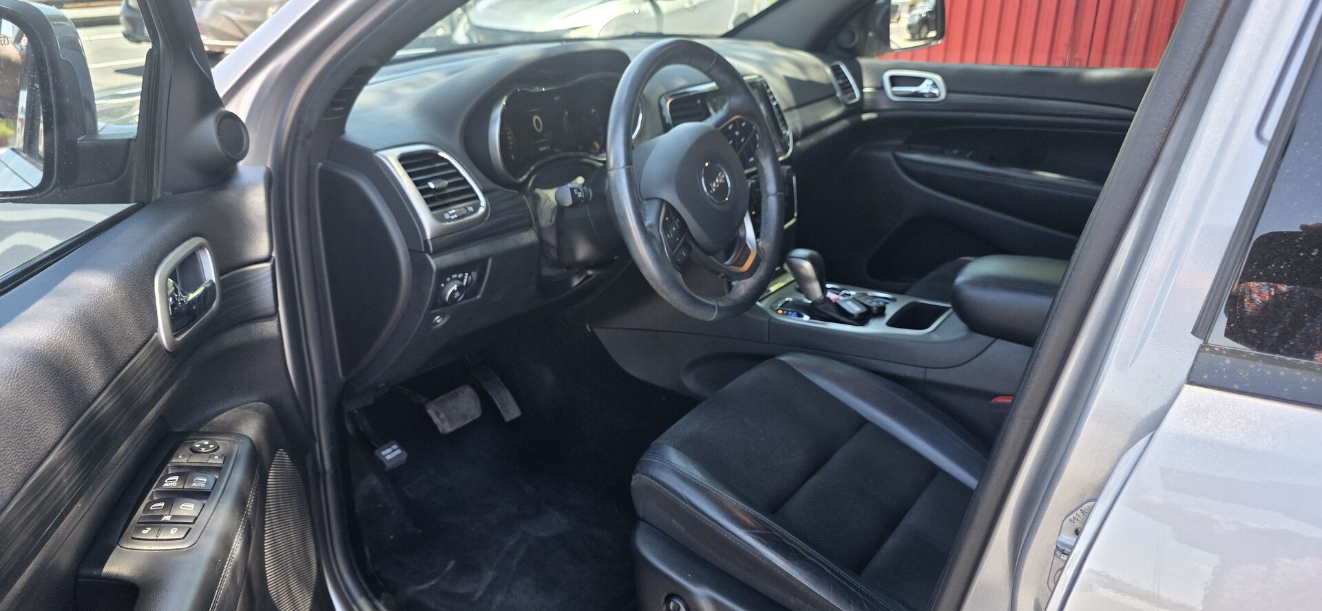 2019 Jeep Grand Cherokee Altitude - Photo 16