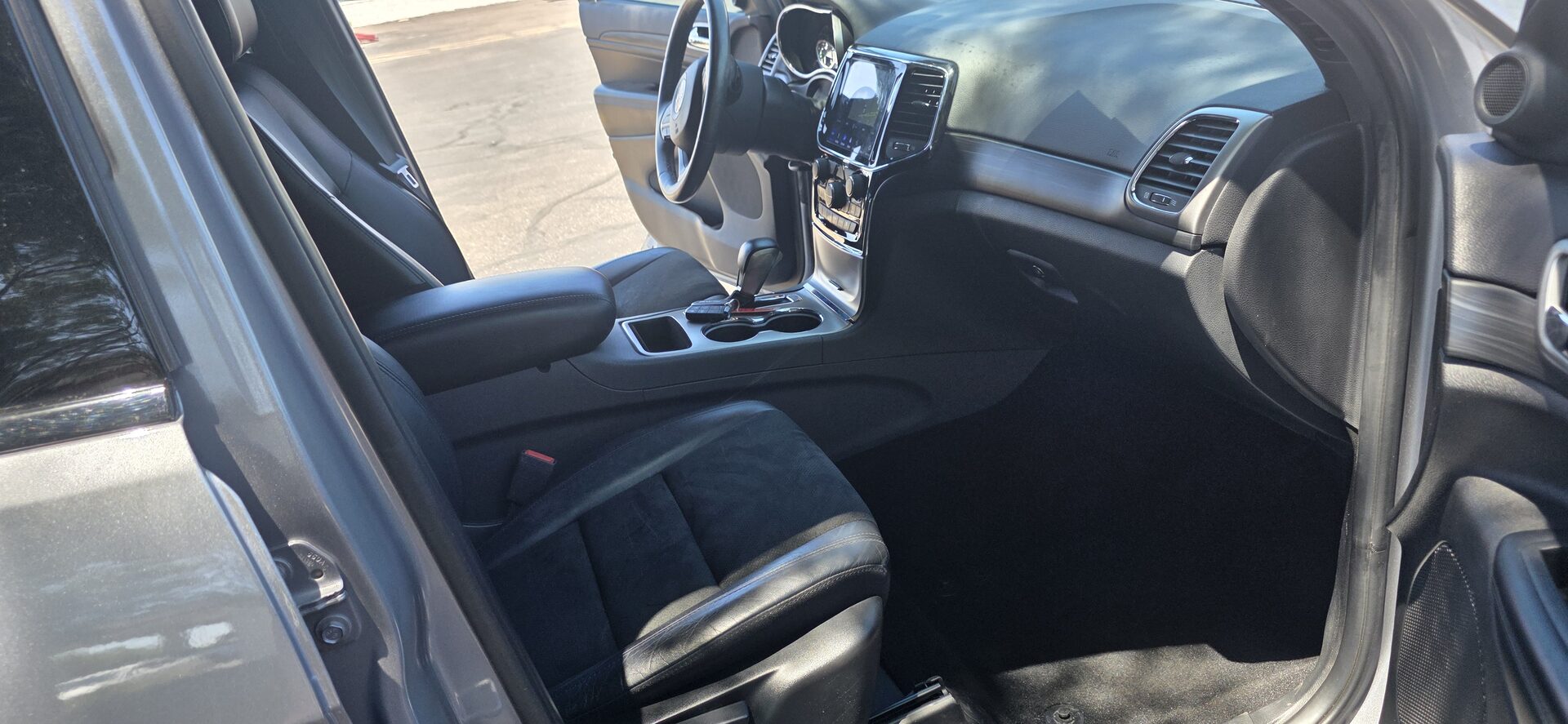 2019 Jeep Grand Cherokee Altitude - Photo 15