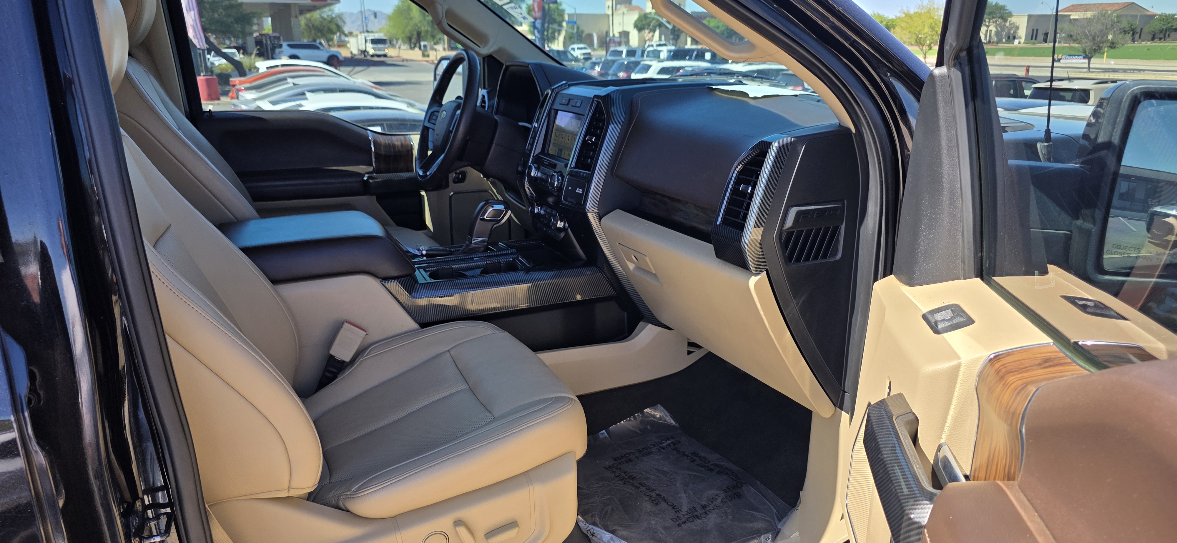 2019 Ford F-150 Lariat - Photo 12